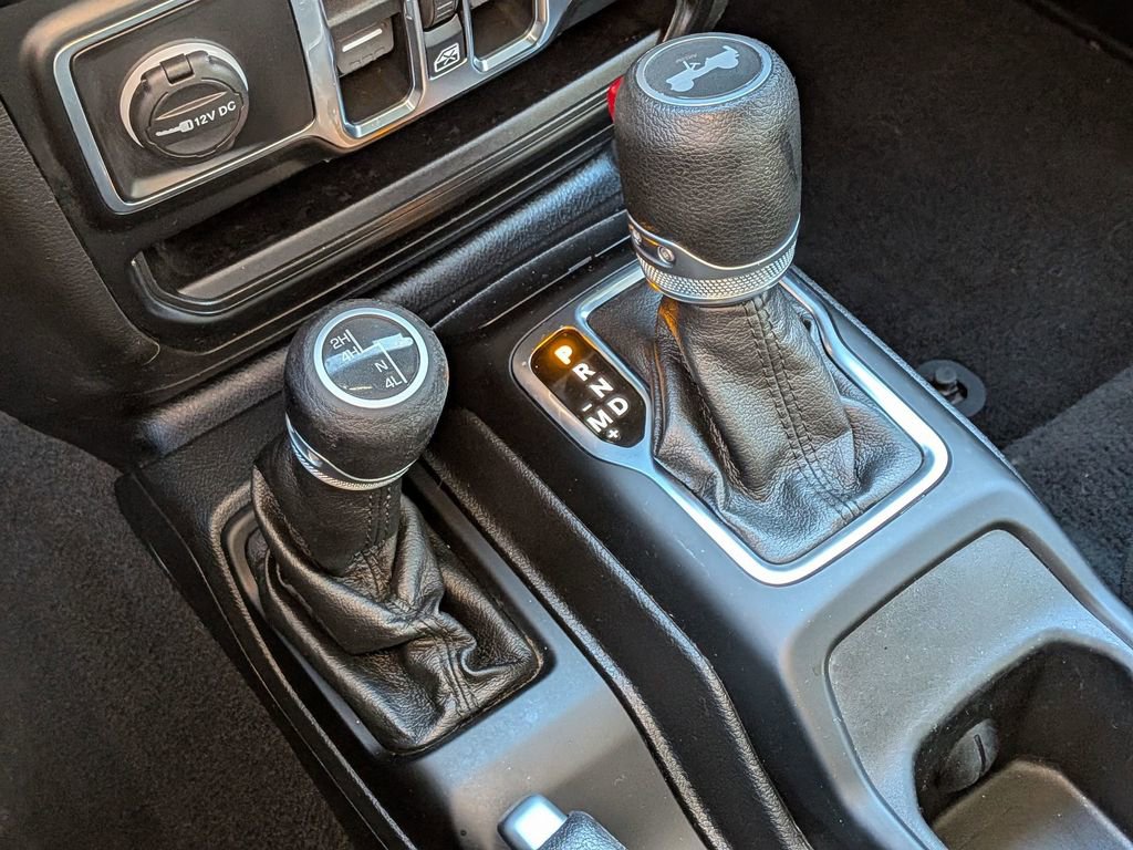 Used 2021 Jeep Wrangler Unlimited Willys image 15