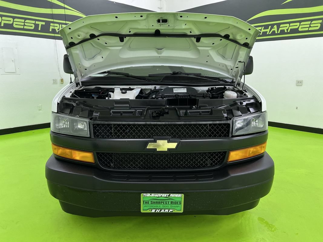 Used 2021 Chevrolet Express 2500 w/ Driver Convenience Package RWD image 4