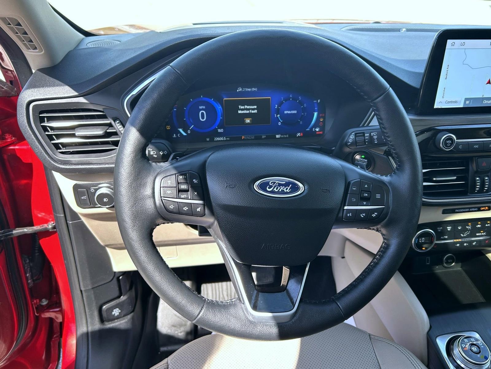 Used 2020 Ford Escape Titanium AWD/4WD image 11