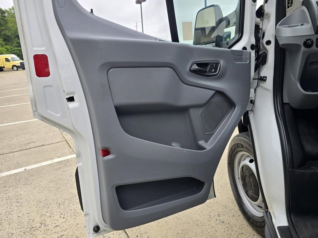 Used 2019 Ford Transit 250 138 image 23