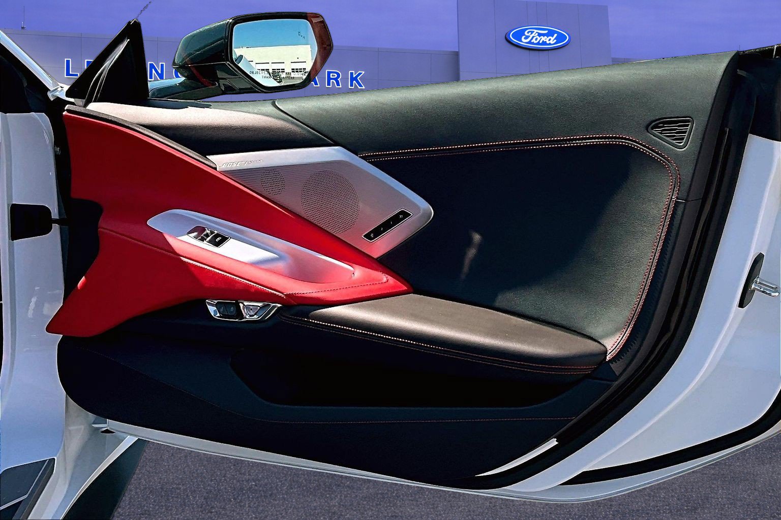 Used 2022 Chevrolet Corvette Stingray Preferred Cpe w/ Engine Appearance Package RWD image 26