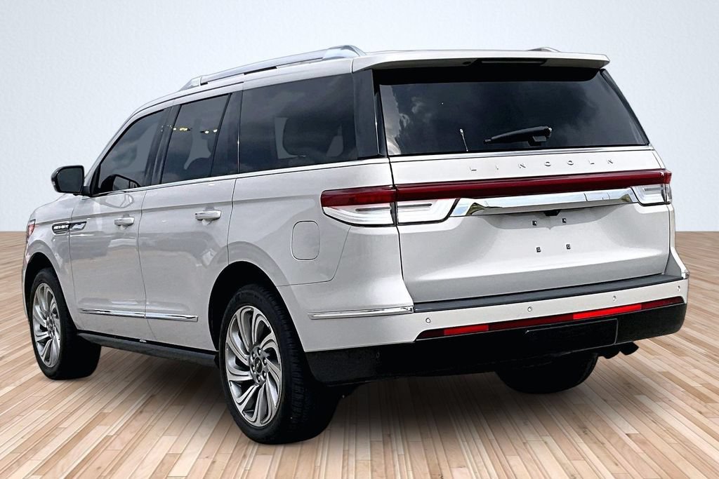 Used 2022 Lincoln Navigator Reserve AWD/4WD image 13