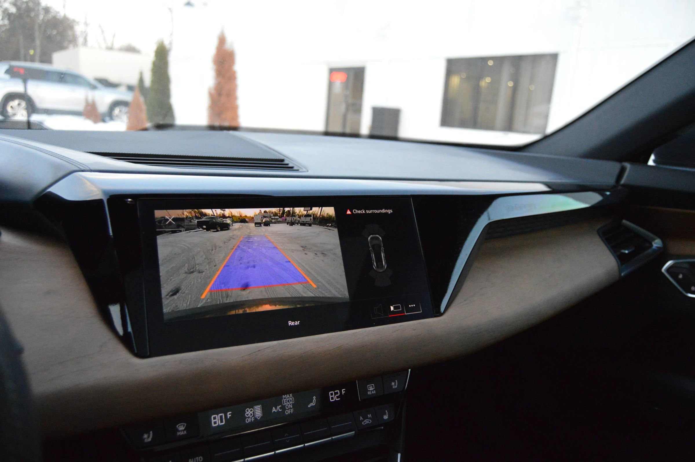 Used 2023 Audi e-tron GT Premium Plus image 21