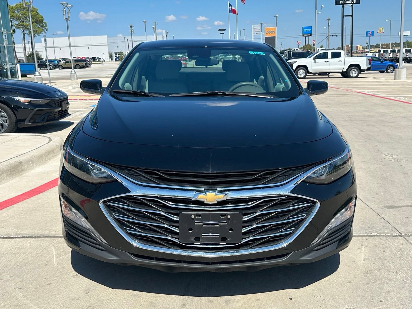 Used 2025 Chevrolet Malibu LT FWD image 8