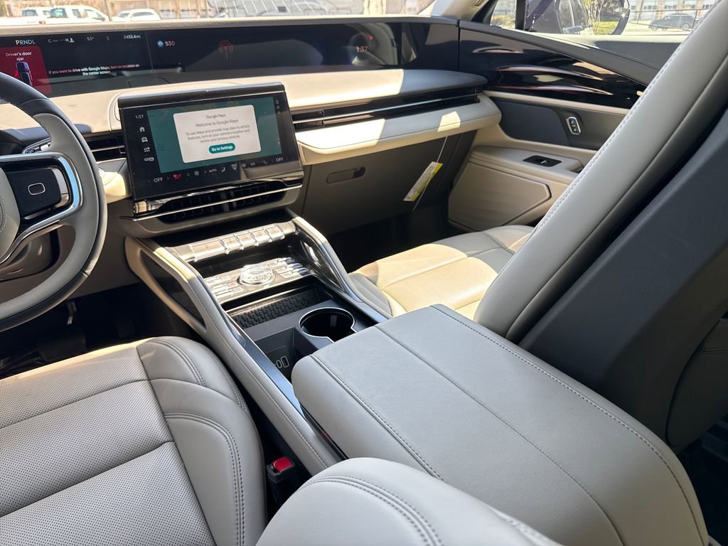 Used 2025 Lincoln Nautilus Premier w/ Jet Appearance Package image 29