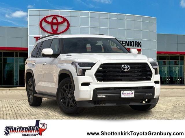Used 2025 Toyota Sequoia SR5 image 1