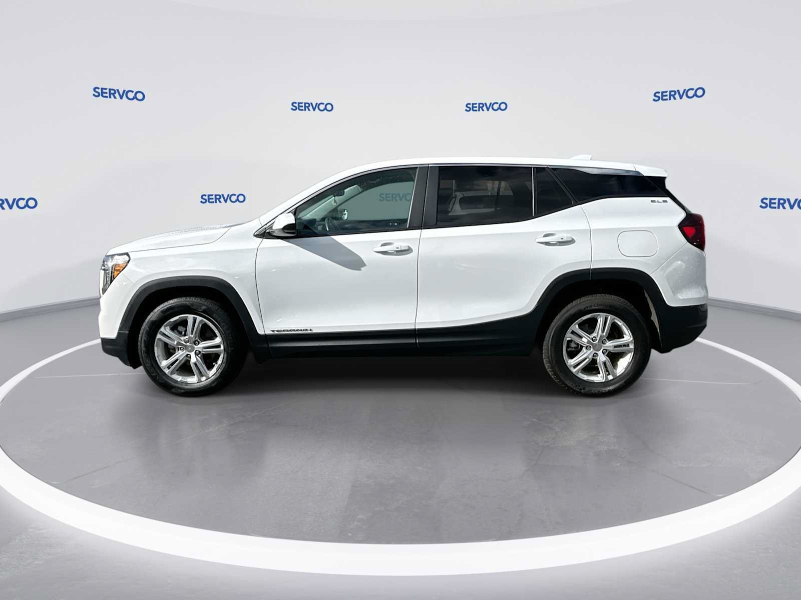 Used 2024 GMC Terrain SLE FWD image 5