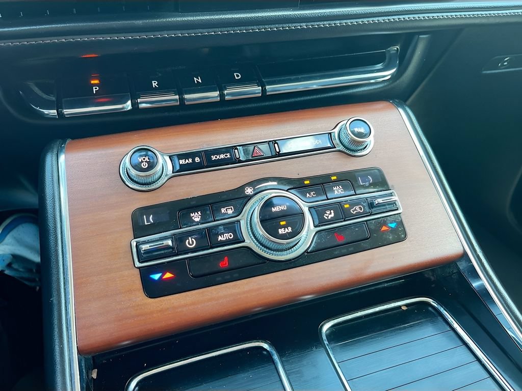 Used 2020 Lincoln Aviator Reserve RWD image 16