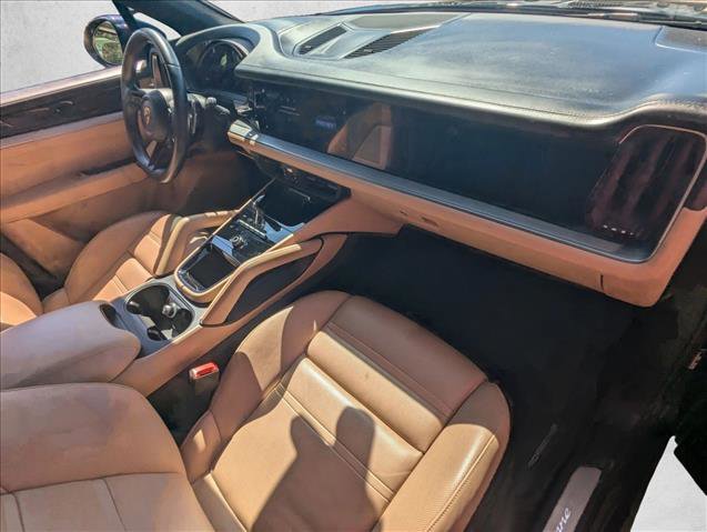 Used 2024 Porsche Cayenne image 20