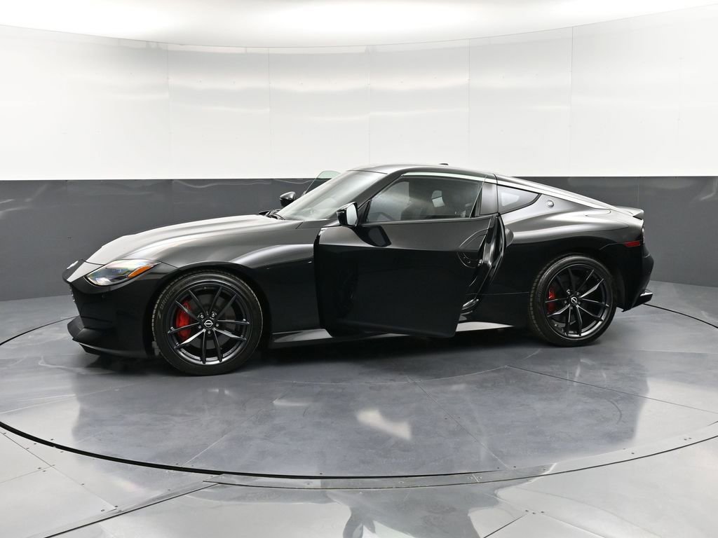 Used 2024 Nissan Z Performance w/ Floor Mat Package image 34