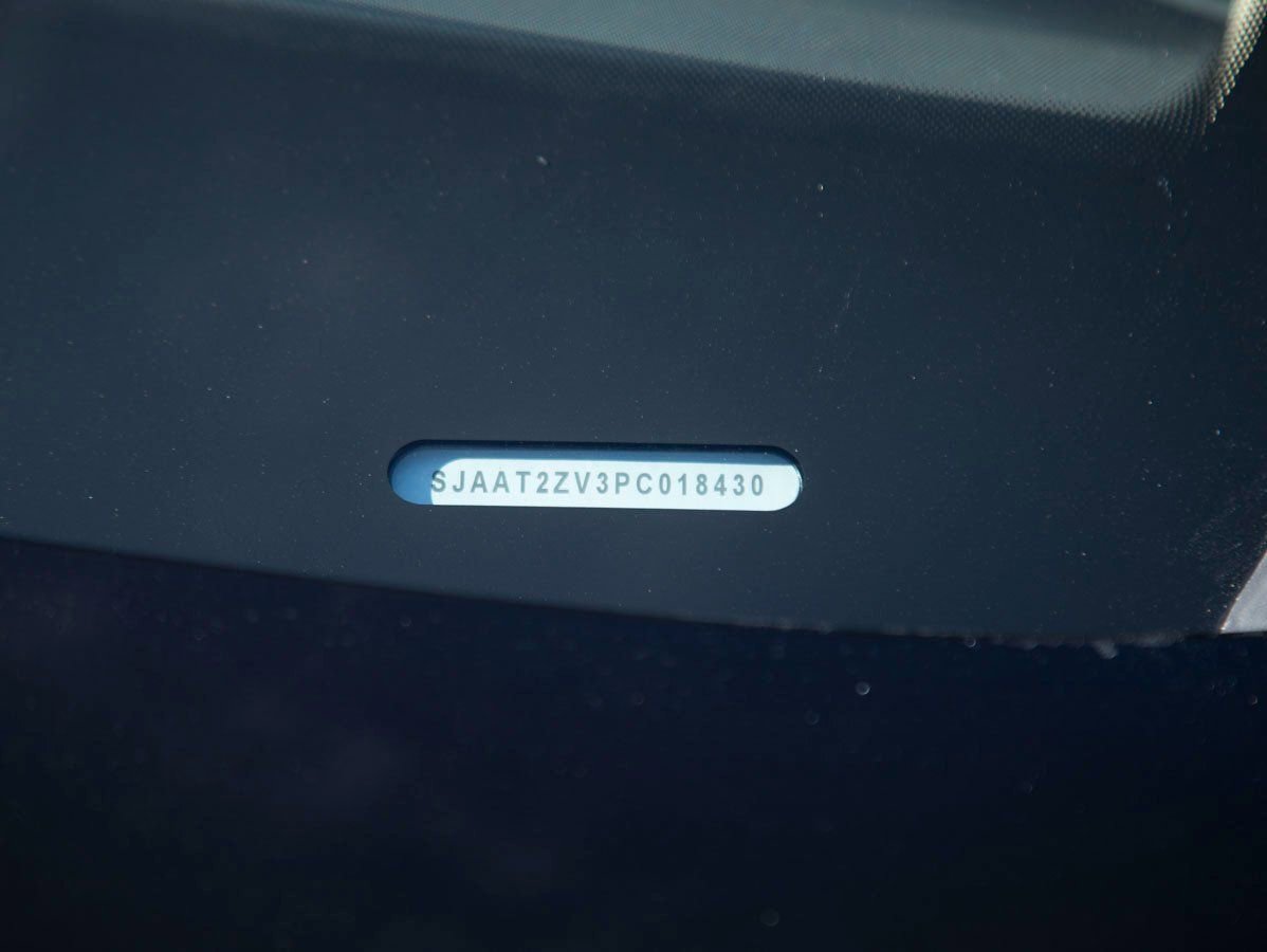 Used 2023 Bentley Bentayga image 34