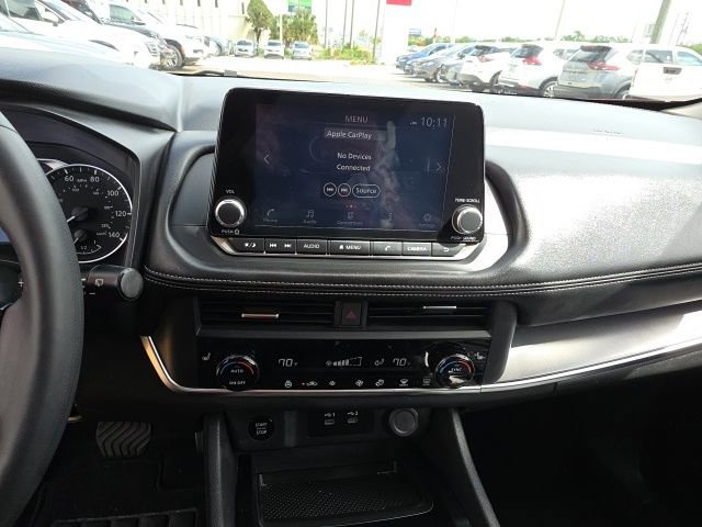 Used 2025 Nissan Rogue SV w/ SV Premium Package image 18