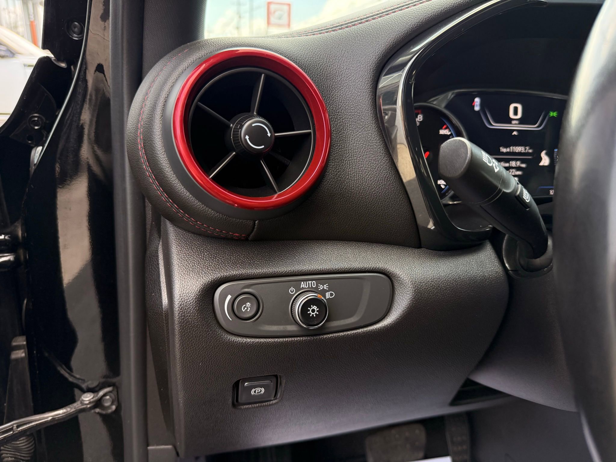 Used 2022 Chevrolet Blazer RS image 43