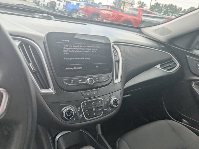 Used 2025 Chevrolet Malibu LT FWD image 19