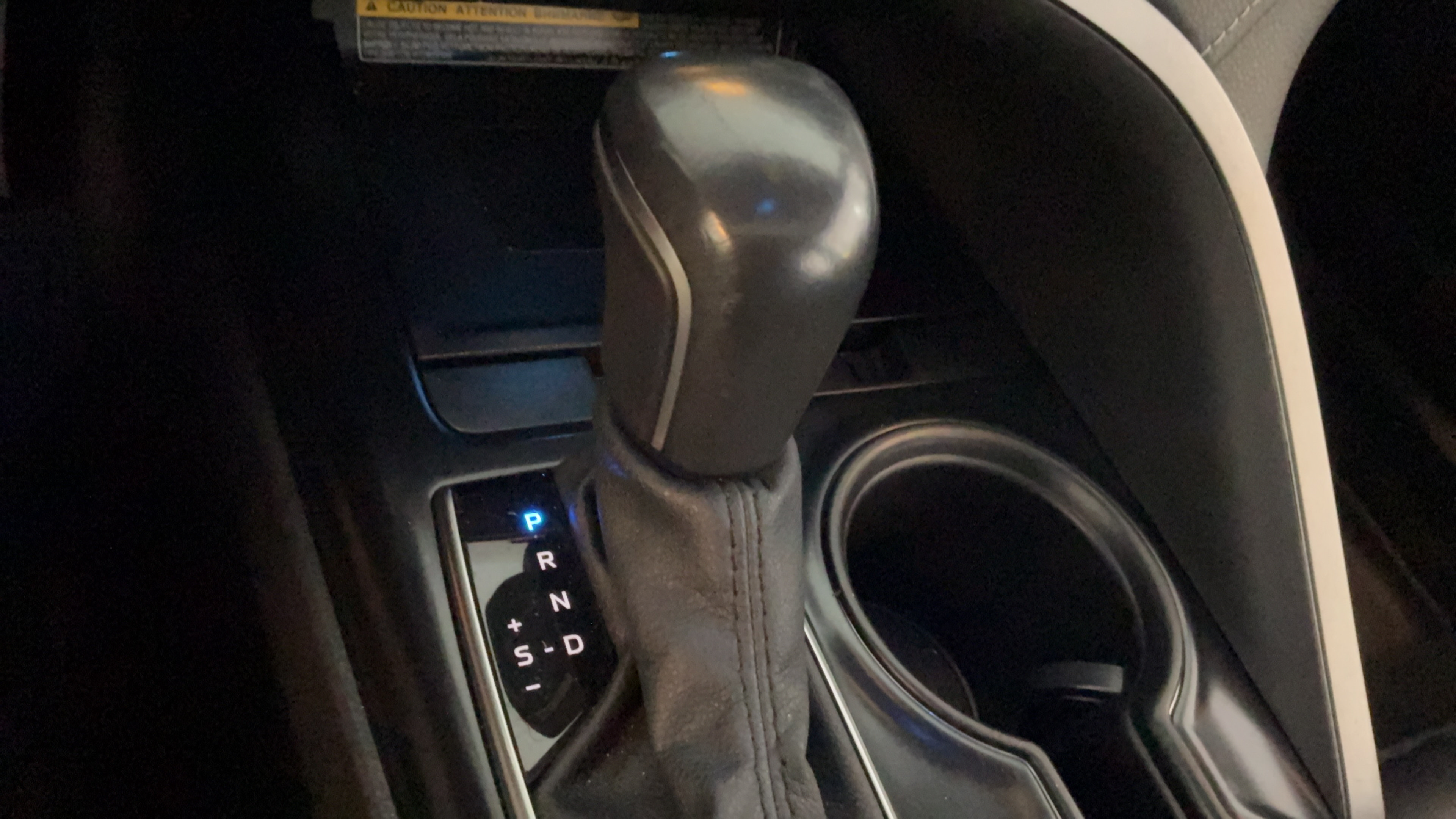 Used 2020 Toyota Camry XSE FWD image 14