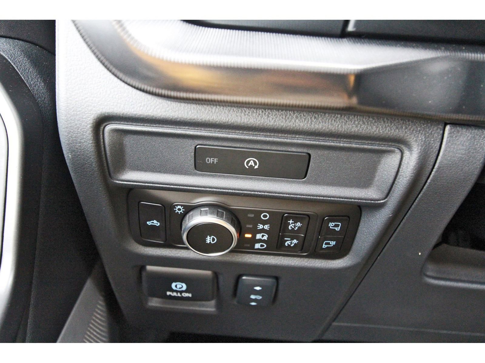 Used 2025 Ford F150 Lariat w/ Equipment Group 502A High image 18