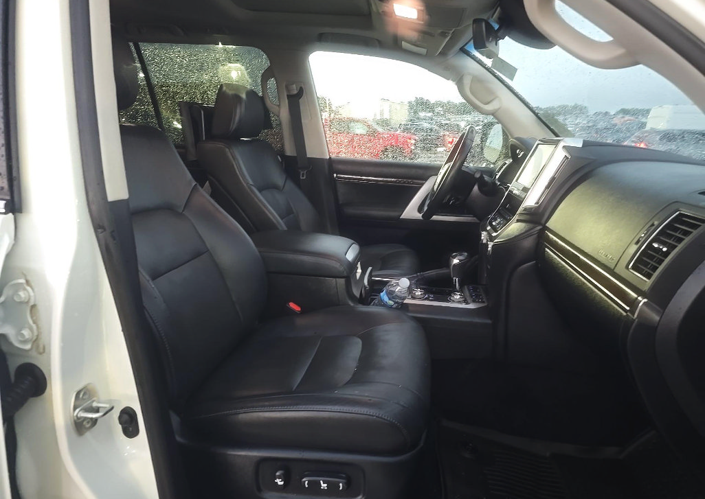Used 2018 Toyota Land Cruiser AWD/4WD image 6