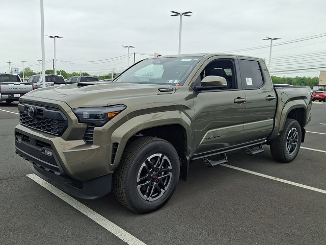 New 2026 Toyota Tacoma TRD Sport AWD/4WD image 3