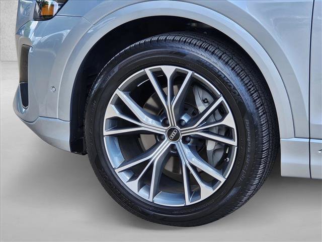 Certified 2025 Audi Q8 Premium Plus AWD/4WD image 9