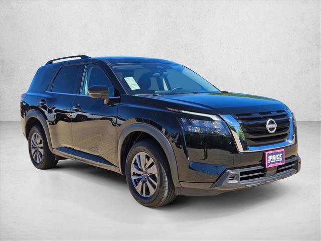 Used 2025 Nissan Pathfinder SV AWD/4WD image 3