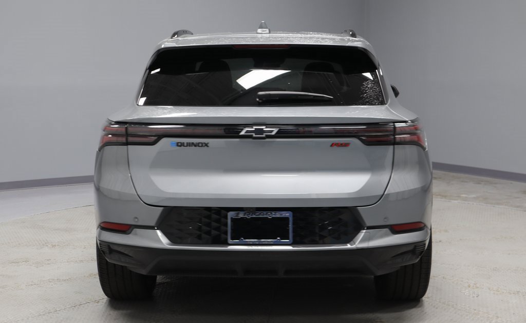 Used 2025 Chevrolet Equinox EV RS image 9