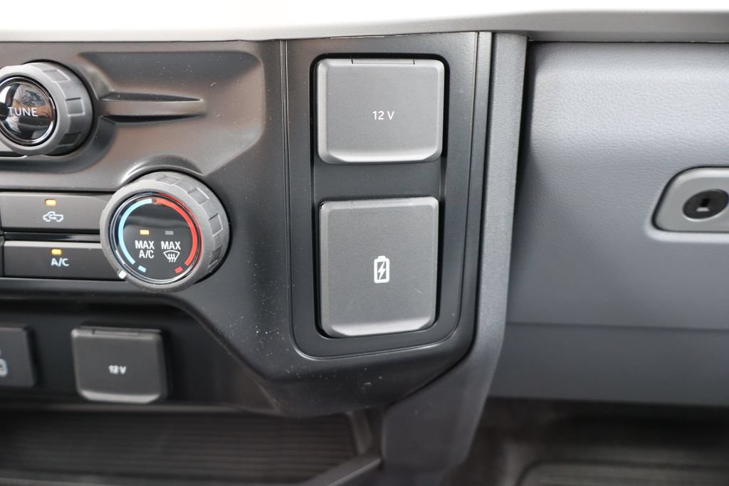 New 2026 Ford F550 4x4 Supercab Super Duty image 25