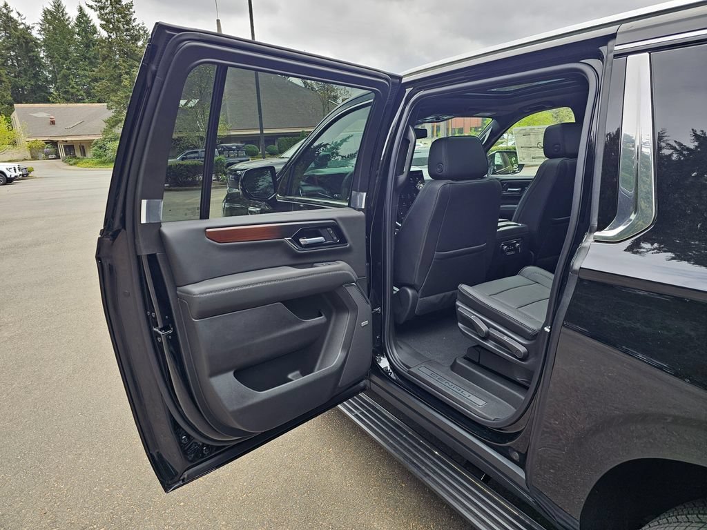 New 2026 GMC Yukon XL Denali w/ Sun & Power Step Package AWD/4WD image 16