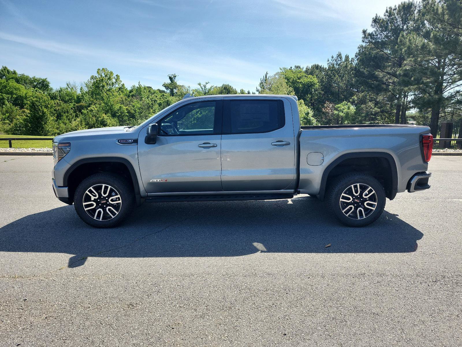 New 2026 GMC Sierra 1500 AT4 w/ AT4 Premium Package AWD/4WD image 2