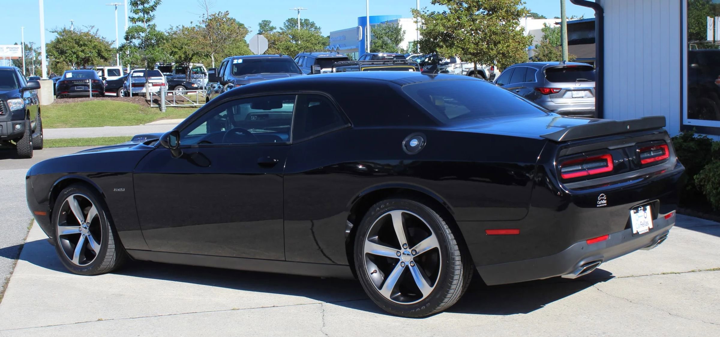 Used 2016 Dodge Challenger R/T Plus image 3