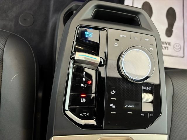 Certified 2024 BMW iX xDrive50 w/ Sport Package AWD/4WD image 18