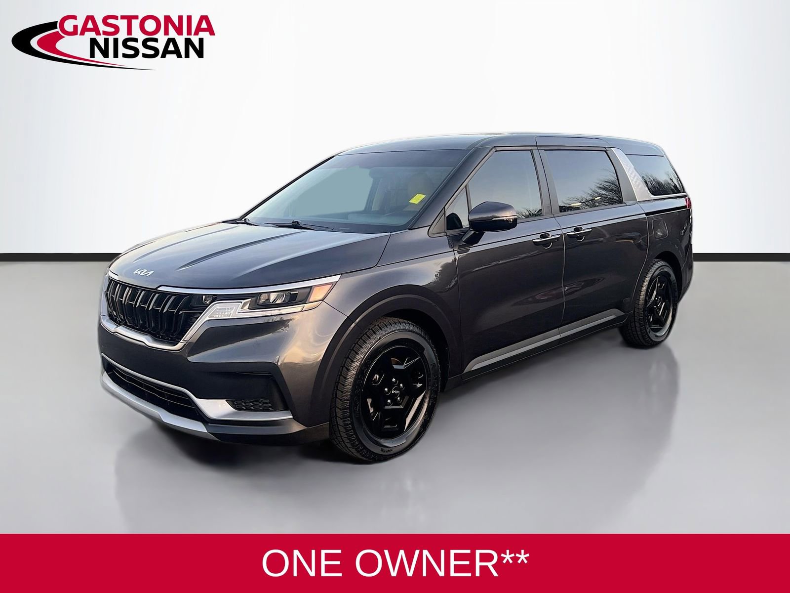 Used 2024 Kia Carnival LX video 3