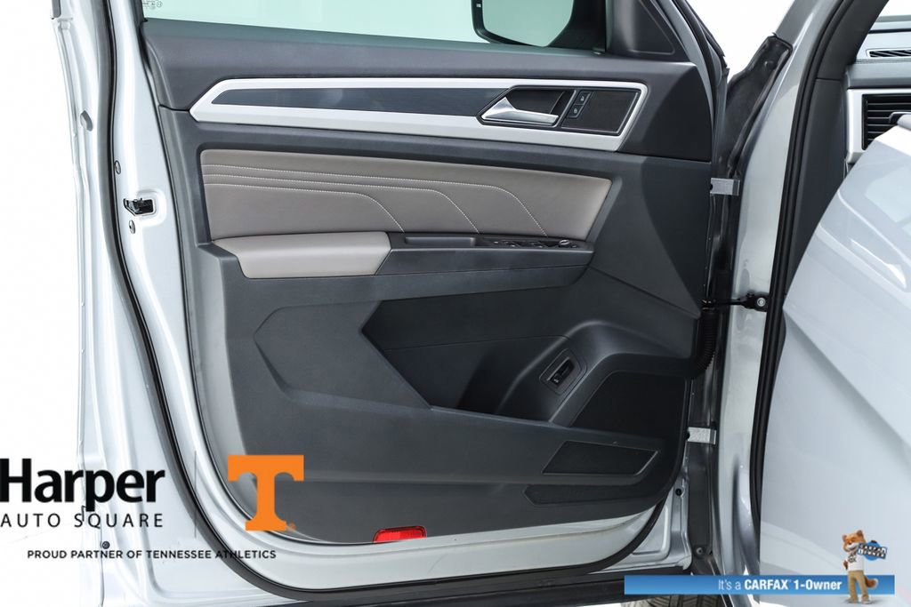 Used 2023 Volkswagen Atlas Cross Sport SEL R-Line image 57