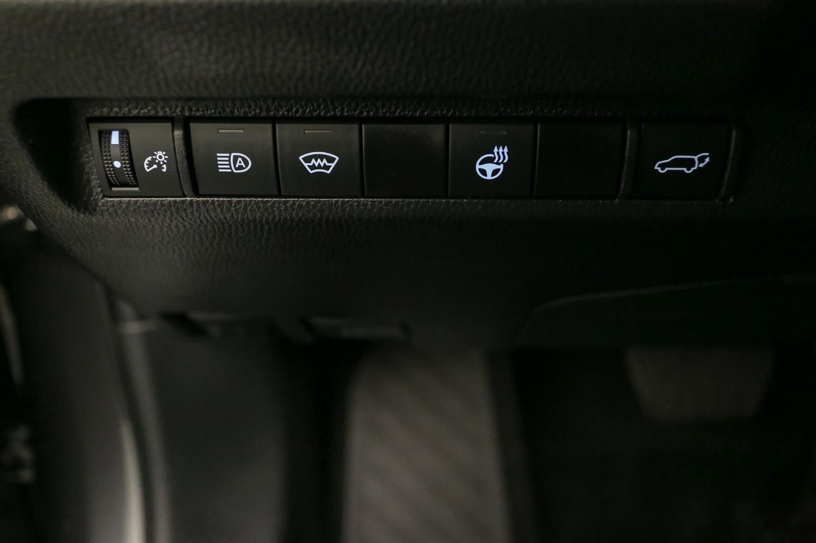 Used 2024 Toyota RAV4 XLE w/ Convenience Package image 39