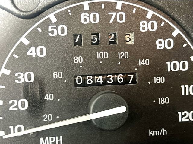 Used 1996 Ford Explorer XLT AWD/4WD image 2