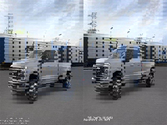 New 2026 Ford F450 Platinum w/ FX4 Off-Road Package image 2