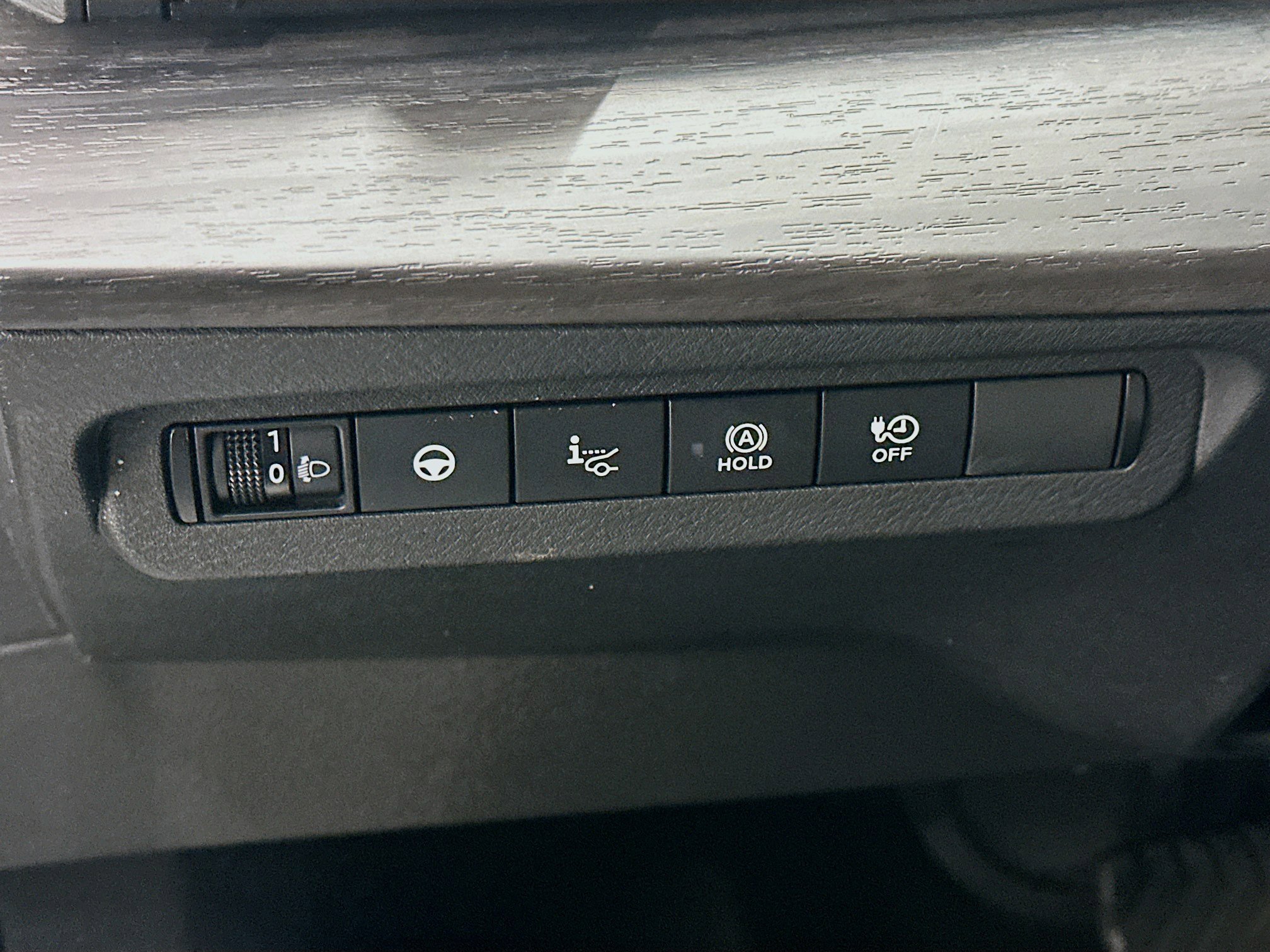 Used 2024 Nissan Ariya AWD image 17