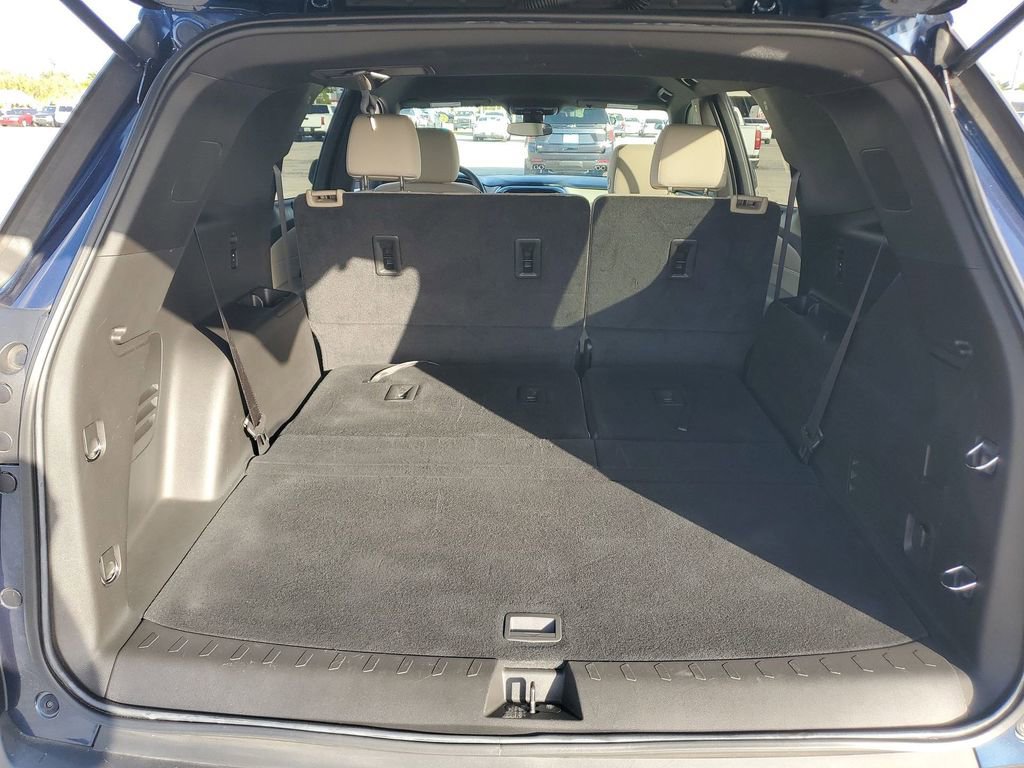 Used 2023 Chevrolet Traverse LS image 22