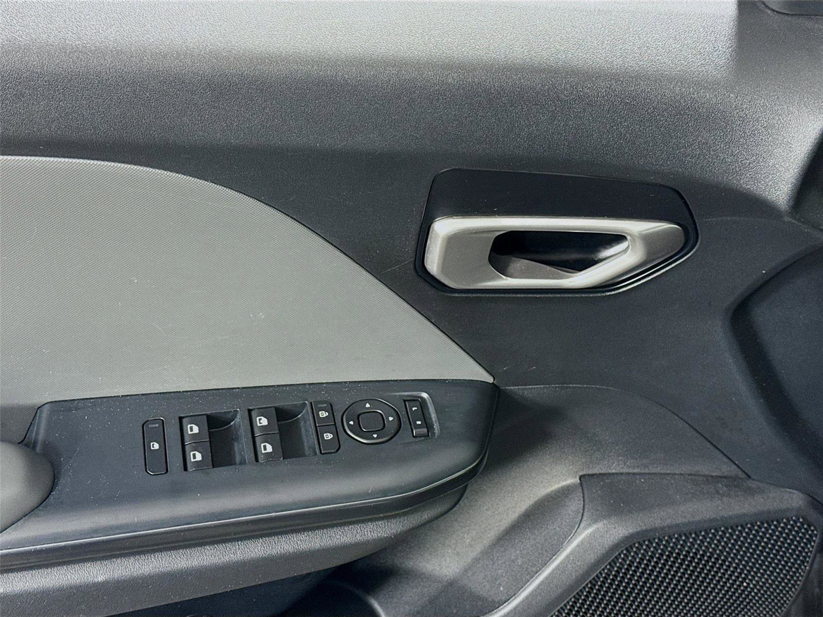 Used 2025 Kia K4 FWD image 11