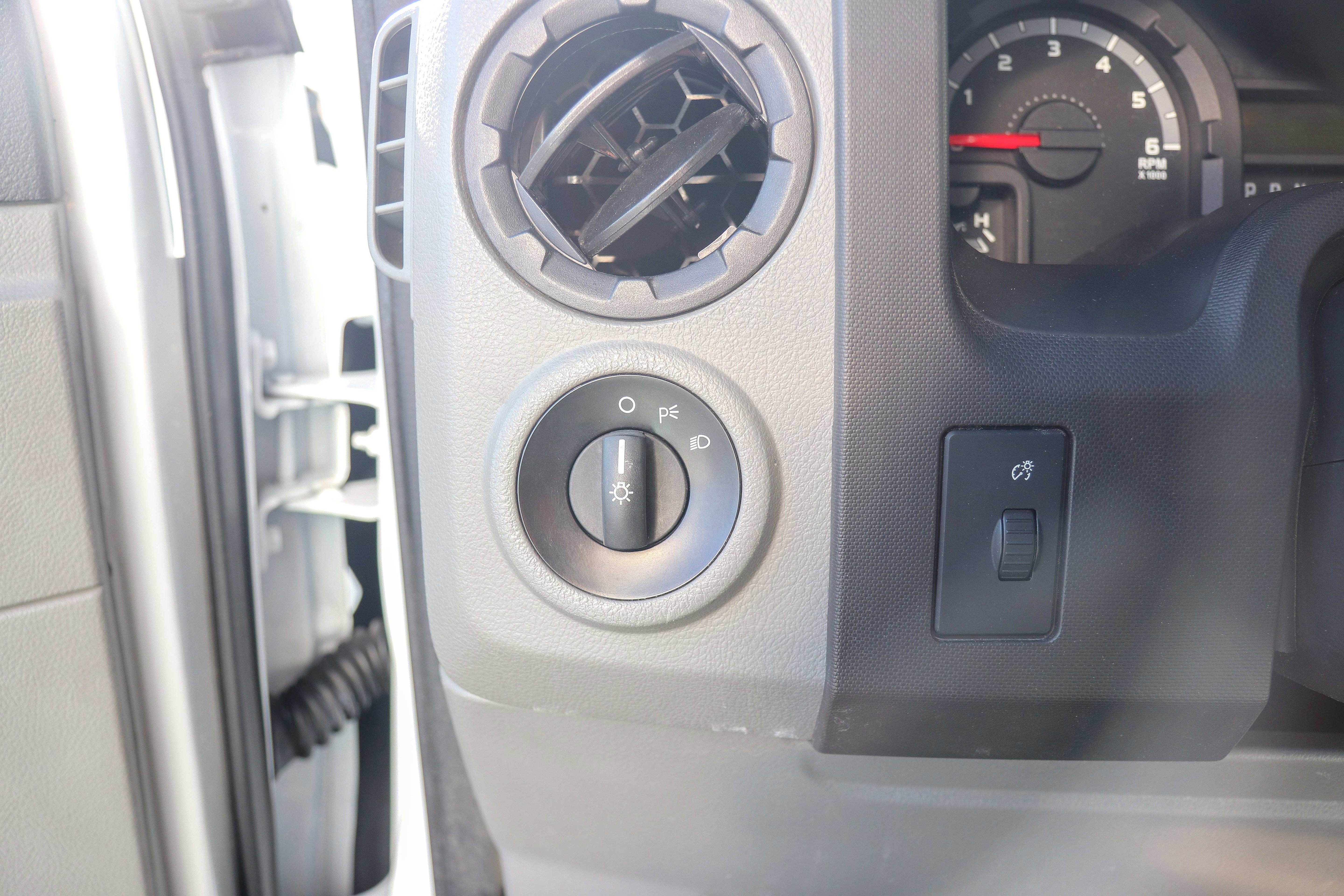 Used 2019 Ford E-350 and Econoline 350 Super Duty w/ Power Windows & Locks Group RWD image 18