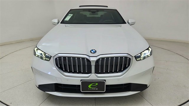 Used 2024 BMW 530i xDrive image 13