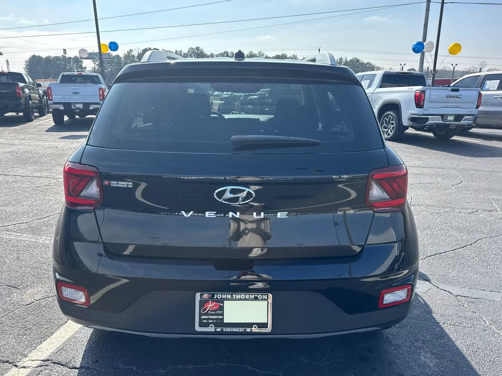 Used 2024 Hyundai Venue SEL image 7