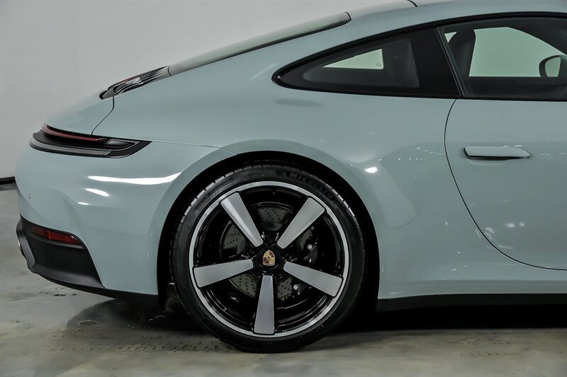 Used 2026 Porsche 911 Carrera RWD image 13