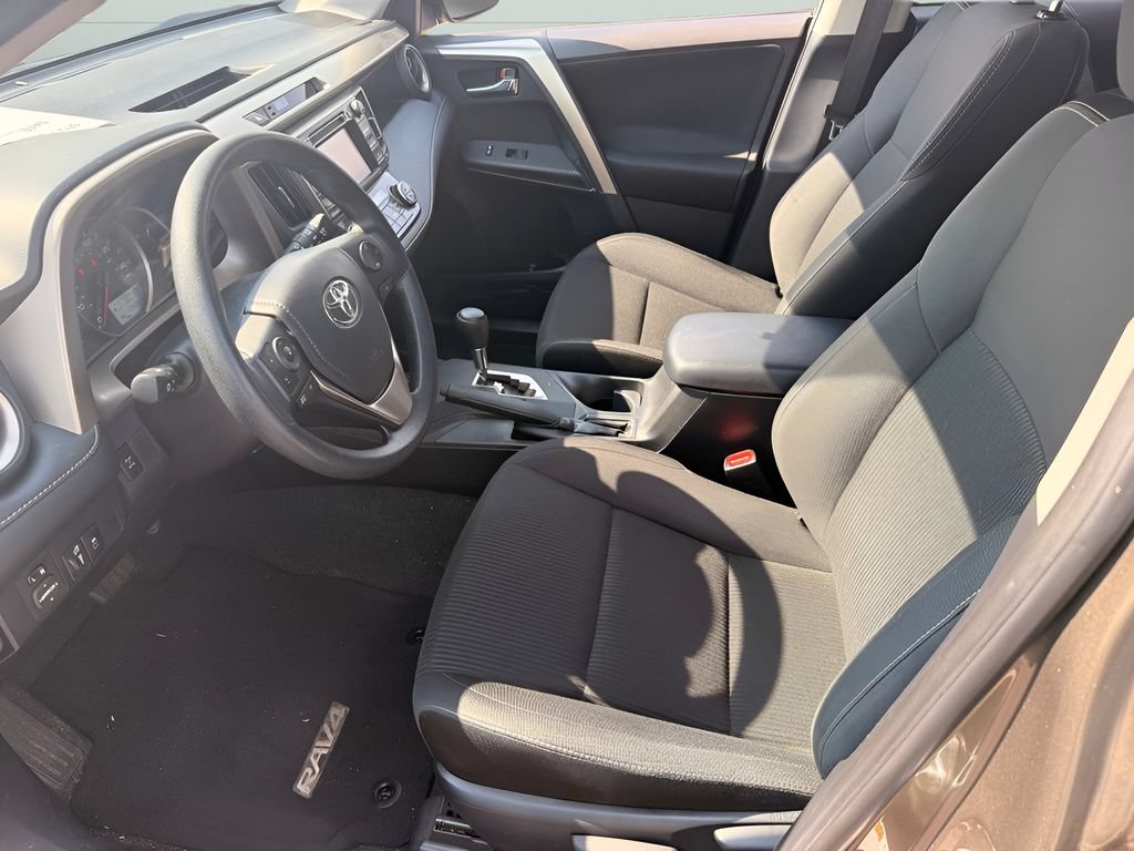 Used 2015 Toyota RAV4 XLE AWD/4WD image 11