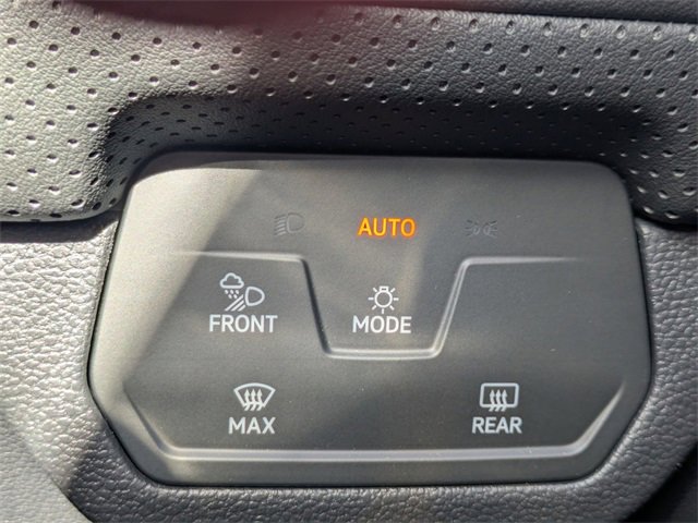 New 2026 Volkswagen Atlas SE image 28