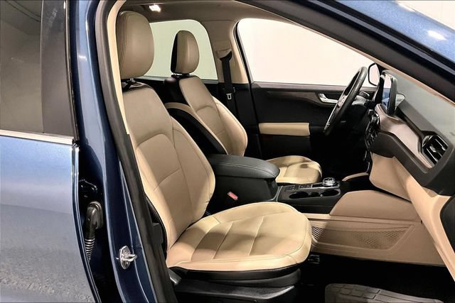 Used 2020 Ford Escape Titanium w/ Titanium Premium Package 2.0 AWD/4WD image 38