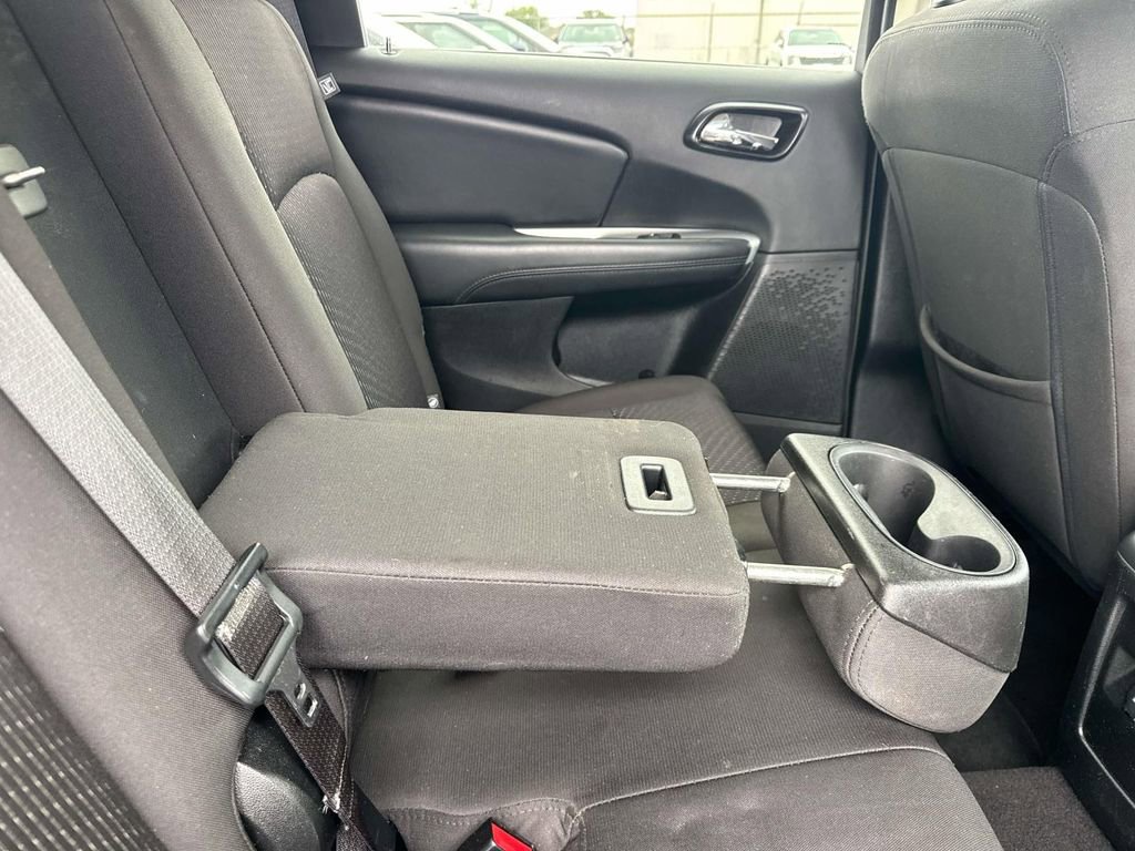 Used 2017 Dodge Journey SE w/ Flexible Seating Group FWD image 14