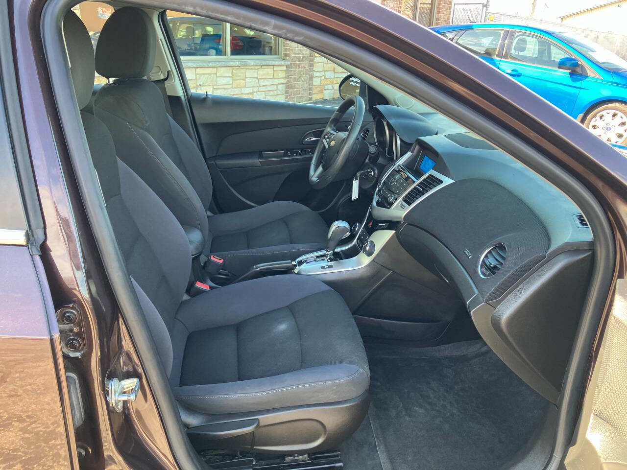 Used 2015 Chevrolet Cruze LT FWD image 14