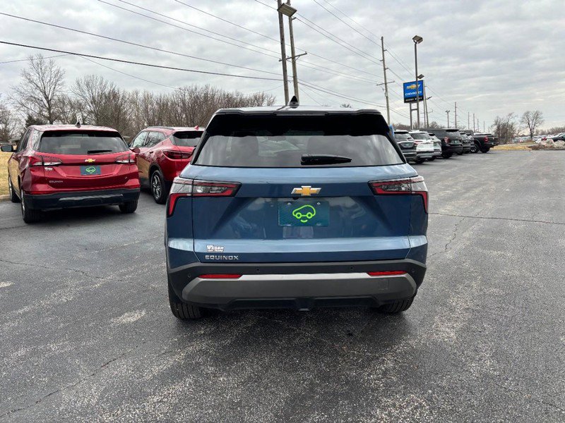 Used 2026 Chevrolet Equinox LT w/ Convenience Package II image 4