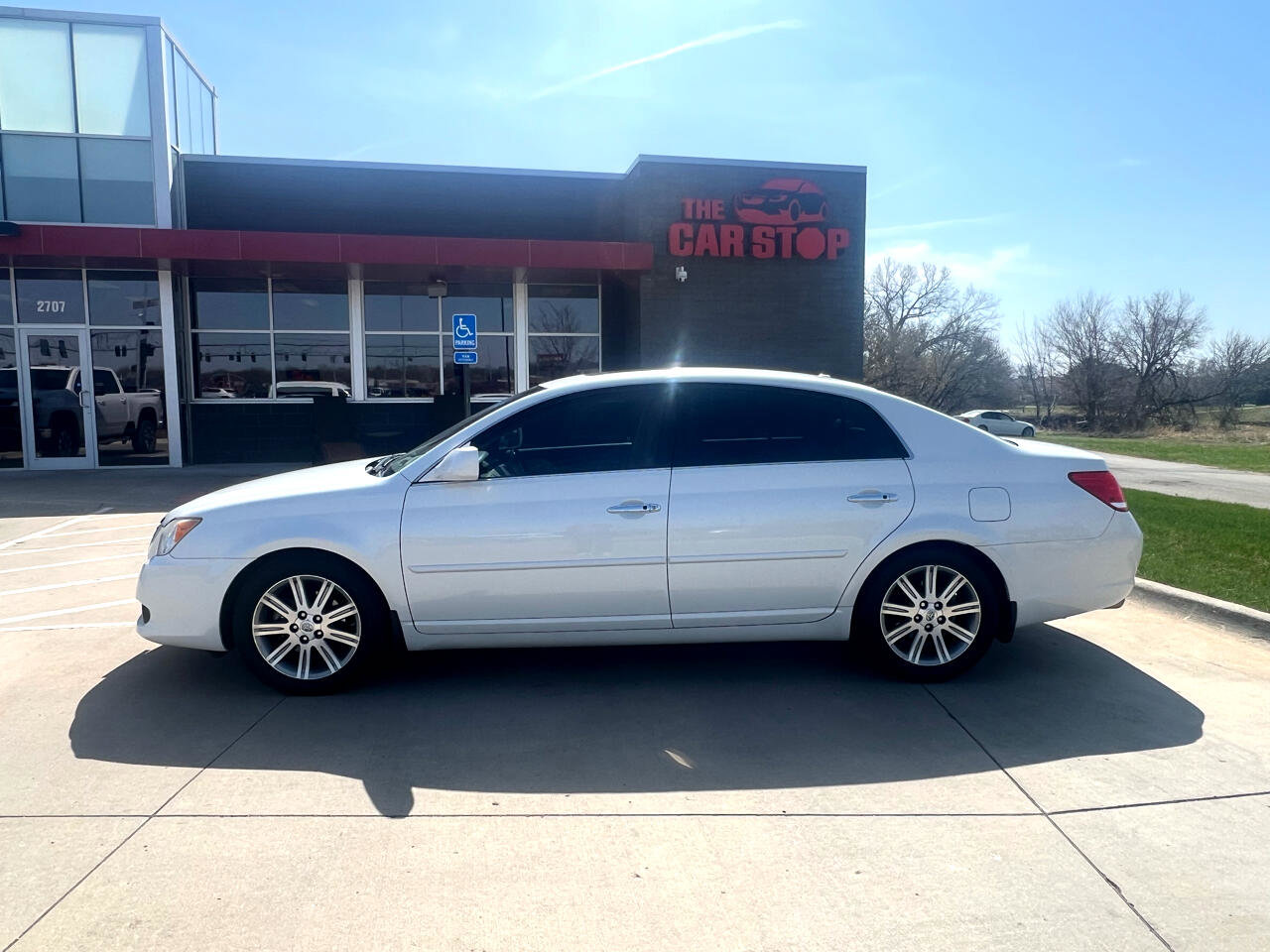 Used 2010 Toyota Avalon XL