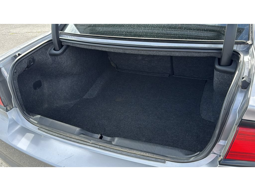 Used 2013 Dodge Charger SE RWD image 14